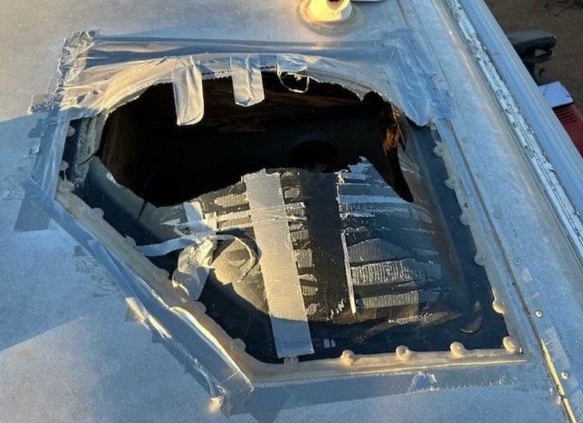 2007 4-STAR 3-Horse Trailer – 33′ Gooseneck With Living Quarter - Image 13