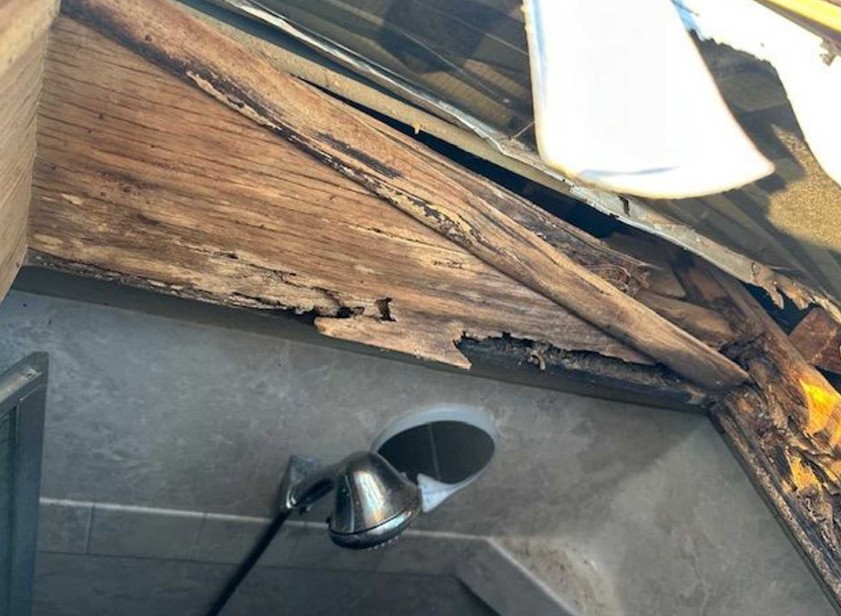 2007 4-STAR 3-Horse Trailer – 33′ Gooseneck With Living Quarter - Image 16