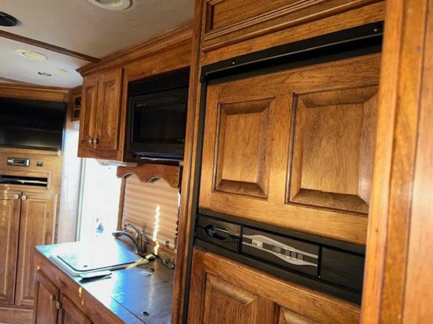 2007 4-STAR 3-Horse Trailer – 33′ Gooseneck With Living Quarter - Image 24