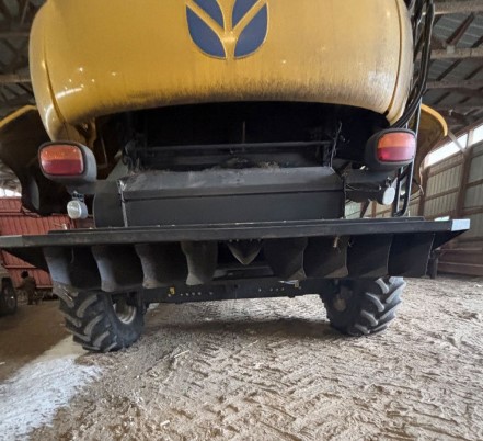 2007 New Holland CR 9060 Combine - Image 5