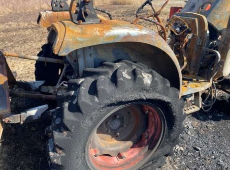 2008 Kioti DK40SE Tractor - Image 9