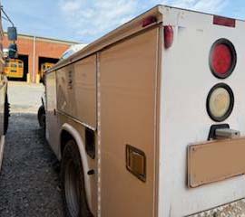 2009 Ford F-350 Utility Body - Image 4