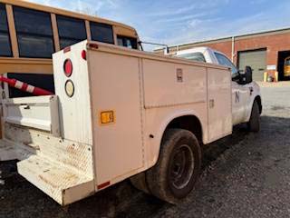 2009 Ford F-350 Utility Body - Image 5