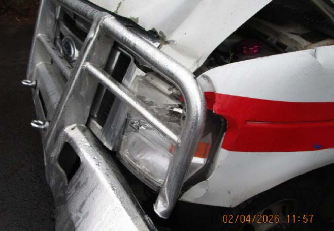 2003 Ford E-350 Cutaway 138 Ambulance - Image 2