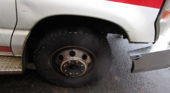 2003 Ford E-350 Cutaway 138 Ambulance - Image 14