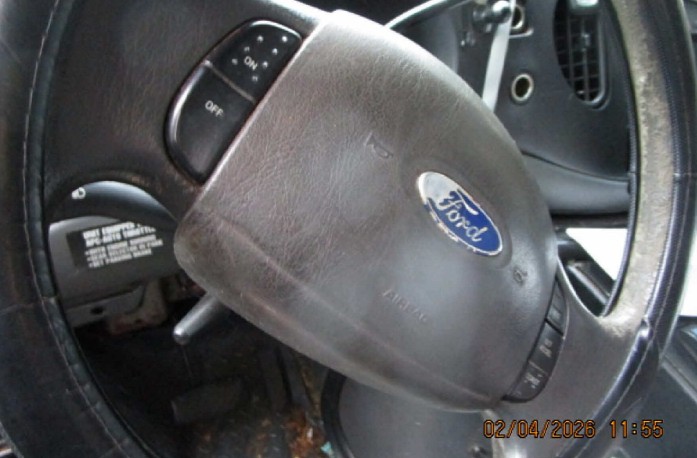 2003 Ford E-350 Cutaway 138 Ambulance - Image 4