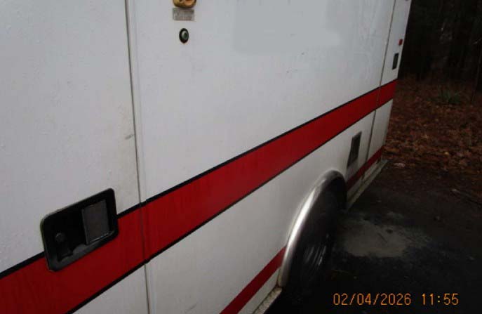 2003 Ford E-350 Cutaway 138 Ambulance - Image 9