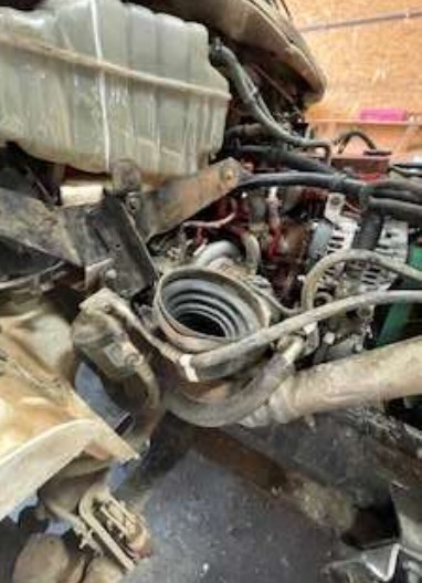 2010 Freightliner M2 Truck - Image 11