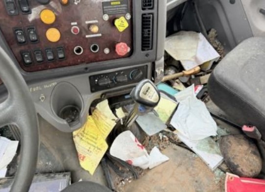 2011 Kenworth M2 with National Crane 800D - Image 17