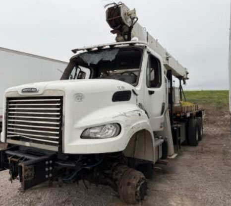 2011 Kenworth M2 with National Crane 800D - Image 6