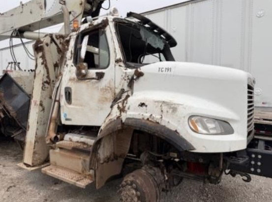 2011 Kenworth M2 with National Crane 800D - Image 7