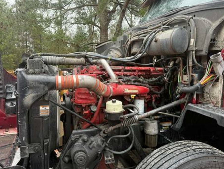 2011 Peterbilt 387 - Image 14