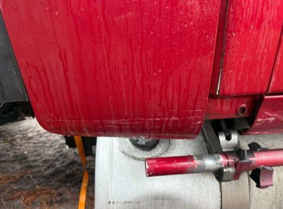 2011 Peterbilt 387 - Image 25