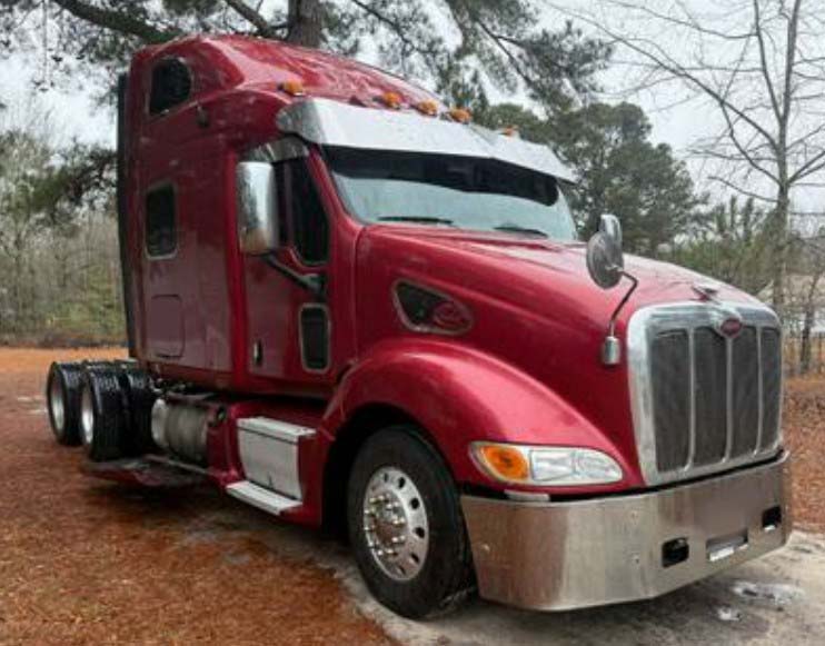 2011 Peterbilt 387 - Image 3