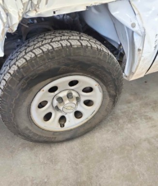 2012 Chevrolet Silverado - Image 13