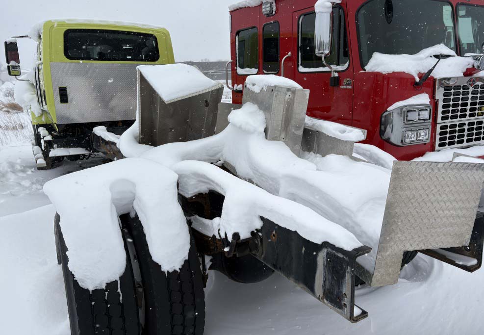 2012 International 7400 Fire Truck - Image 3