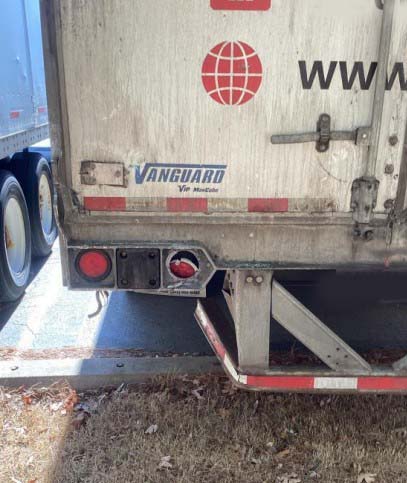 2012 Vanguard Dry Van - Image 2