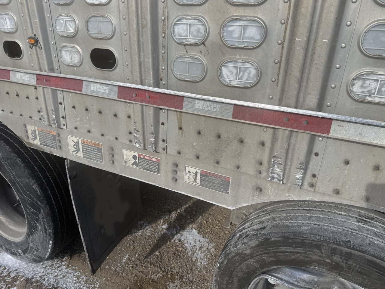 2013 Wilson PSDCL Livestock Trailer - Image 8