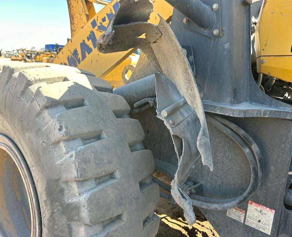 2015 Komatsu WA320-7 Wheel Loader - Image 9