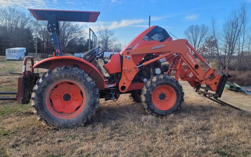 2016 Kubota M5660SUD Tractor