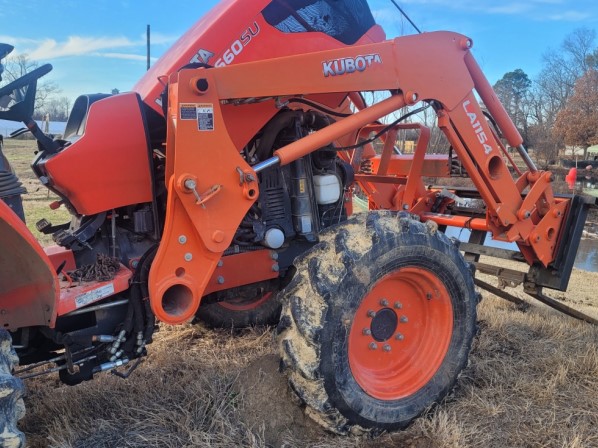 2016 Kubota M5660SUD Tractor - Image 4
