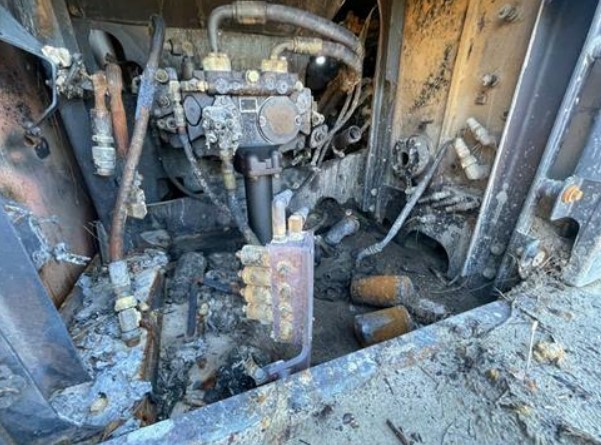 2017 Caterpillar 320F Excavator - Image 15