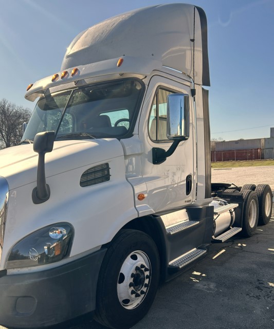 2017 Cascadia Evolution - Image 4