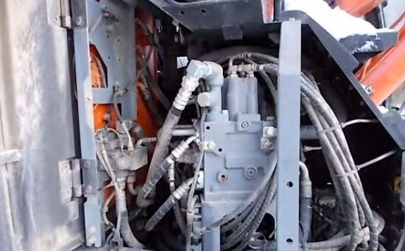 2018 Hitachi ZX135US-6 Excavator - Image 26