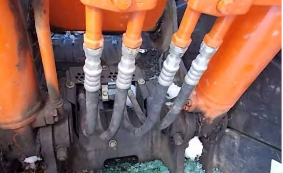 2018 Hitachi ZX135US-6 Excavator - Image 28