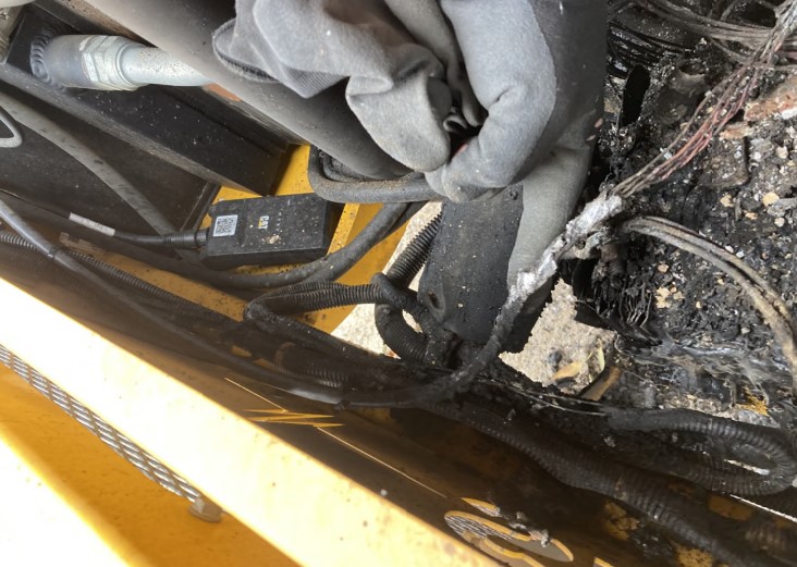 2017 OMC Shockwave Sprint Tree Shaker - Image 12