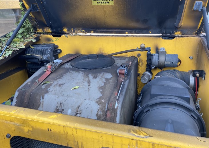 2017 OMC Shockwave Sprint Tree Shaker - Image 20