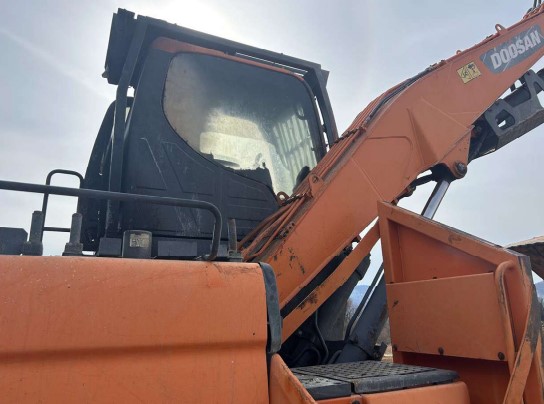 2018 Doosan DX 225LL-5 Track Log Loader - Image 7