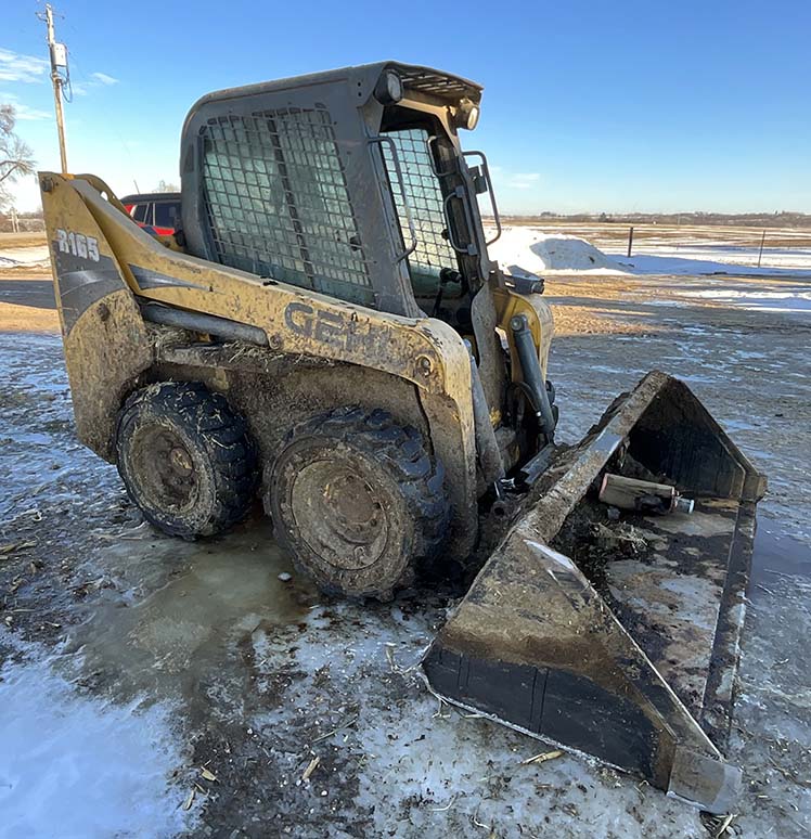 2018 Gehl R165 Skid Steer - Image 2