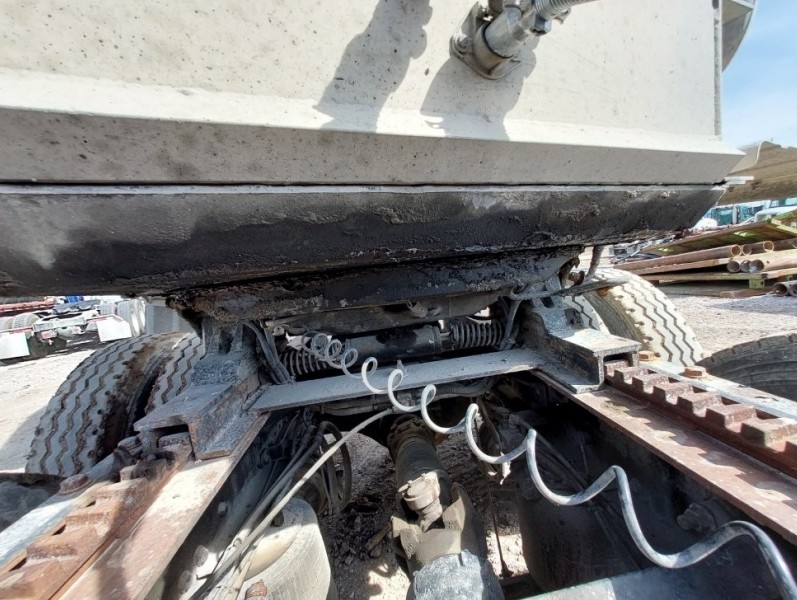 2018 Southern Welding Tank Trailer - Image 23