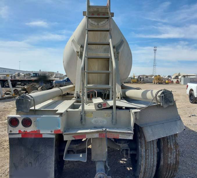 2018 Southern Welding Tank Trailer - Image 5