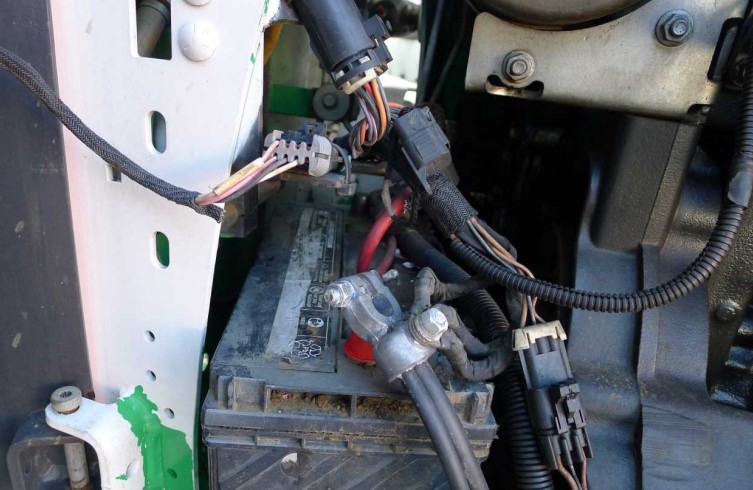 2019 Bobcat T550 Skid Steer - Image 13