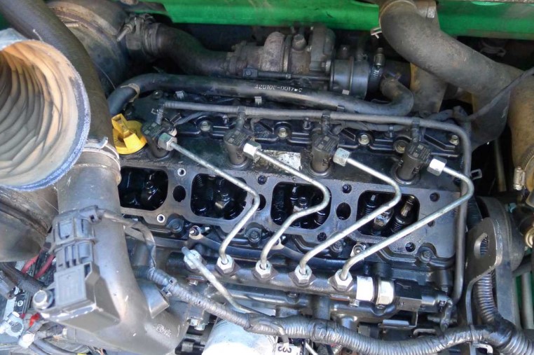 2019 Bobcat T550 Skid Steer - Image 17