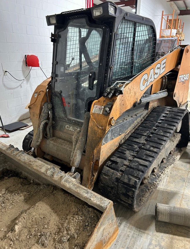 2019 Case TR340 Compact Track Loader - Image 2