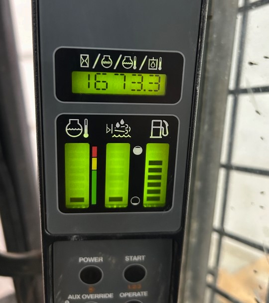 2019 Case TR340 Compact Track Loader - Image 5