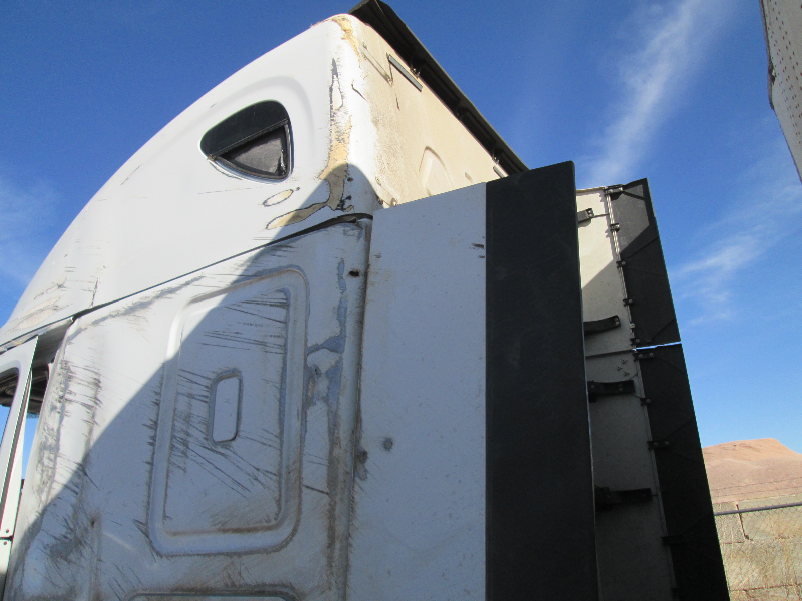 2019 Freightliner Cascadia - Image 16