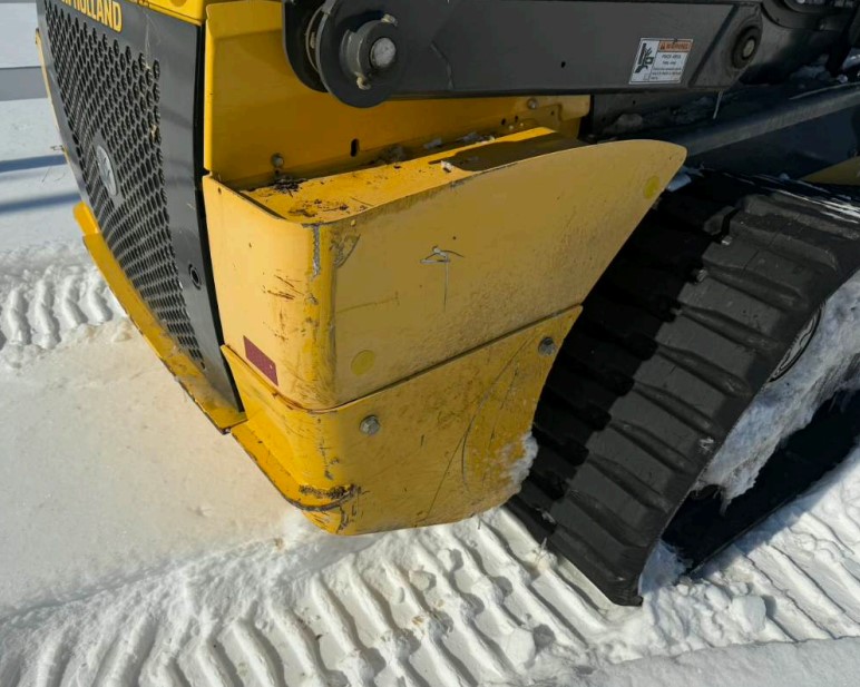 2019 New Holland C232 Compact Track Loader - Image 4