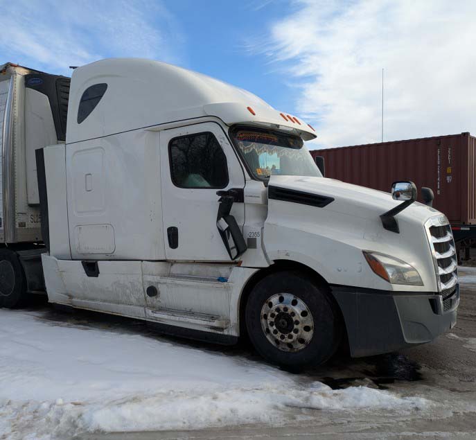 2020 Freightliner Cascadia - Image 2