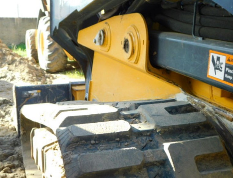 2020 John Deere 333G Skid Steer - Image 15