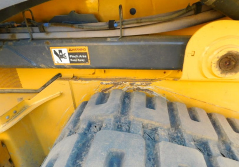 2020 John Deere 333G Skid Steer - Image 5