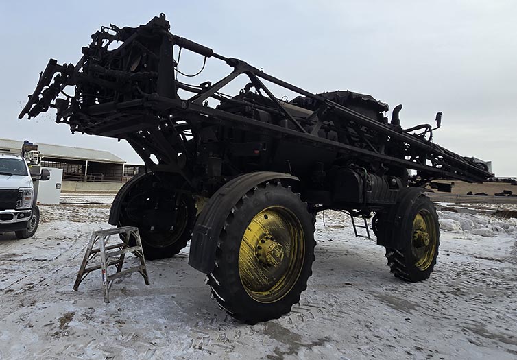 2020 John Deere R4038 Sprayer - Image 6