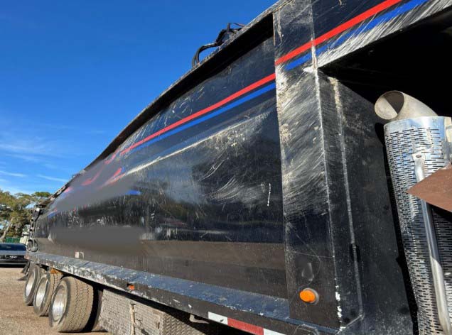 2020 Mack Granite Grapple Truck - Image 7