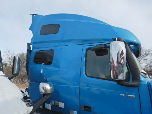 2020 Volvo VNL670 - Image 10