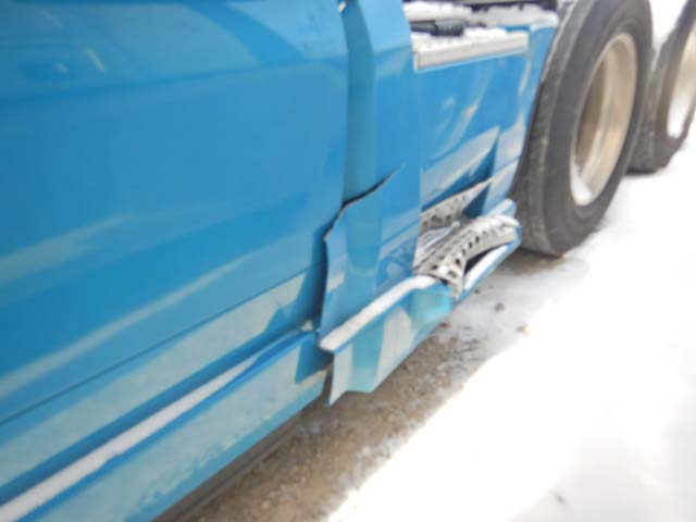 2020 Volvo VNL670 - Image 8