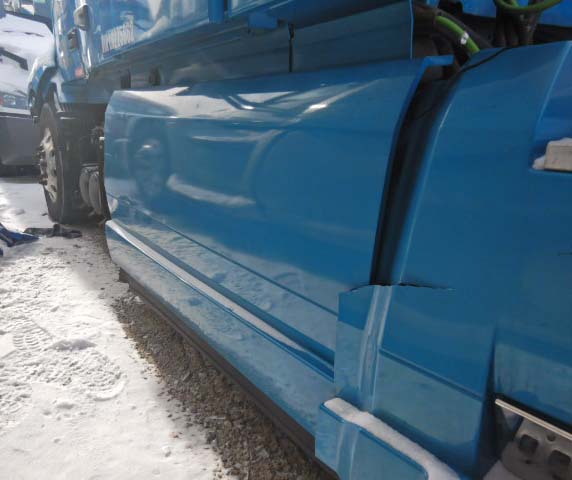 2020 Volvo VNL670 - Image 9