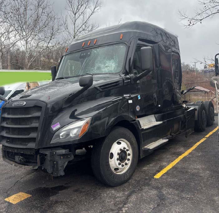 2021 Freightliner Cascadia Sleeper Cab